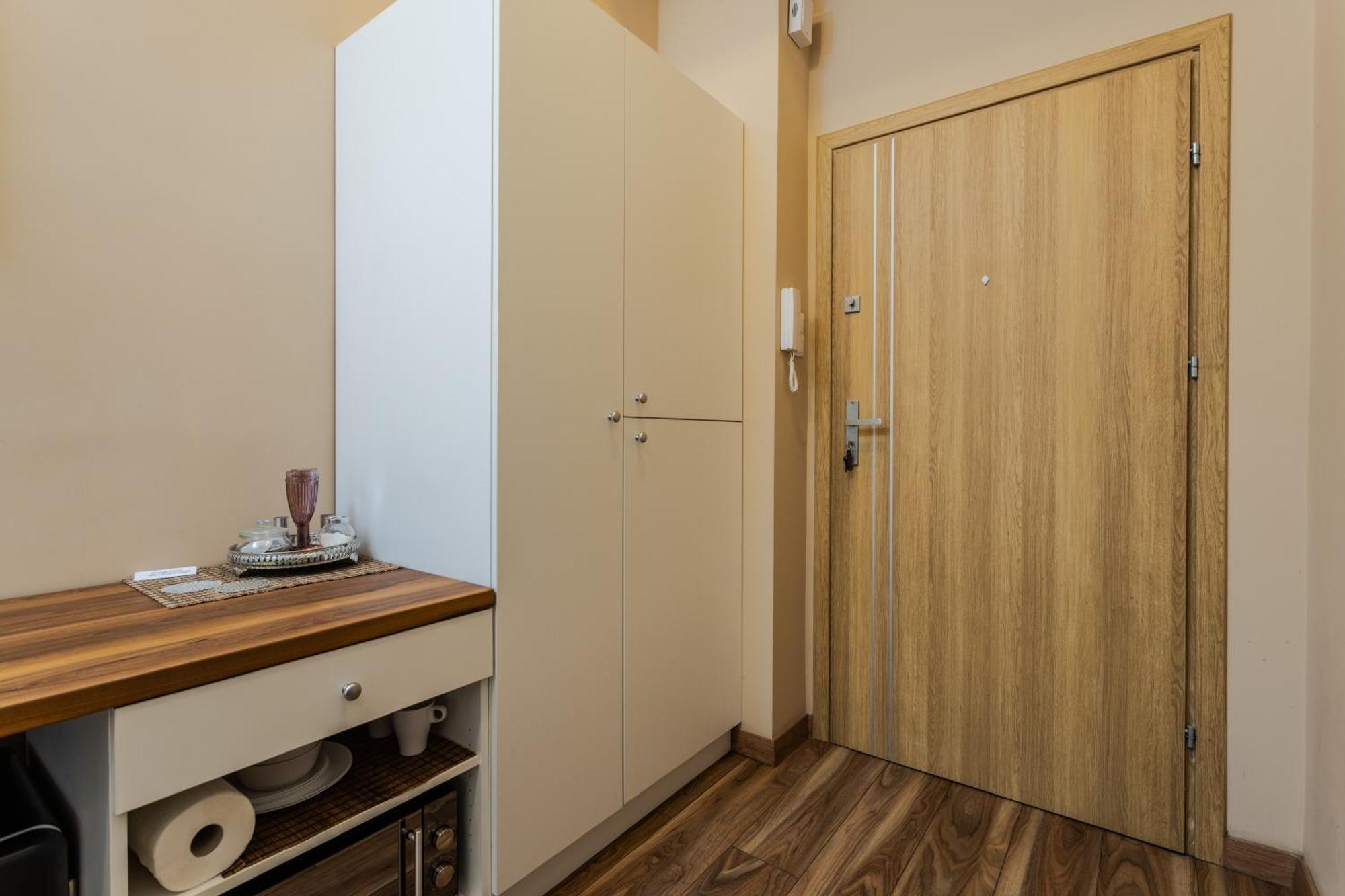 Functional And Comfortable Very Berry Studios In Poznan By Noclegi Renters Экстерьер фото