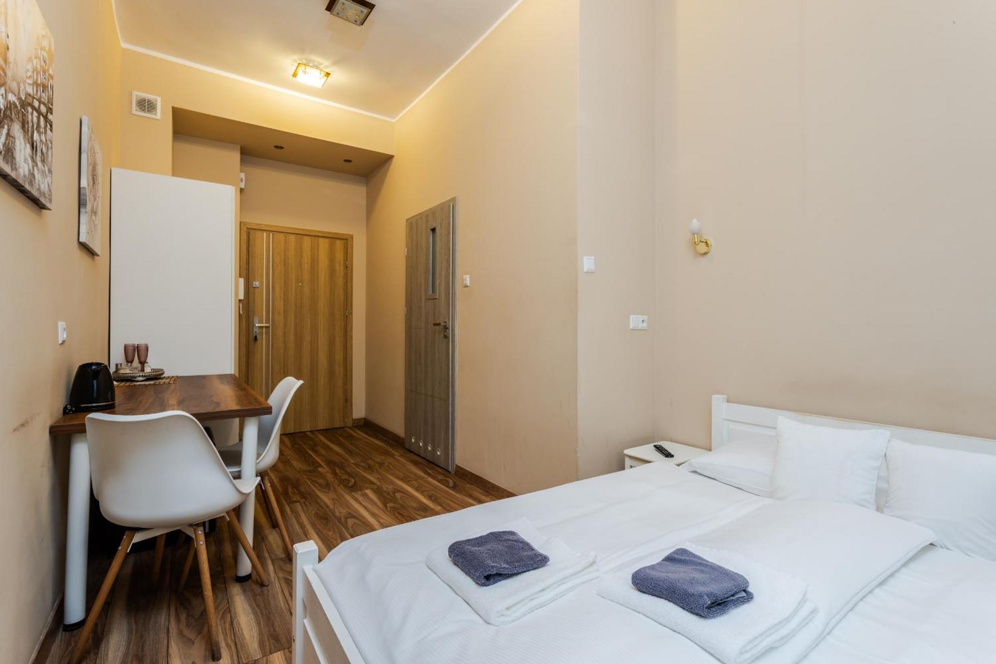 Functional And Comfortable Very Berry Studios In Poznan By Noclegi Renters Экстерьер фото