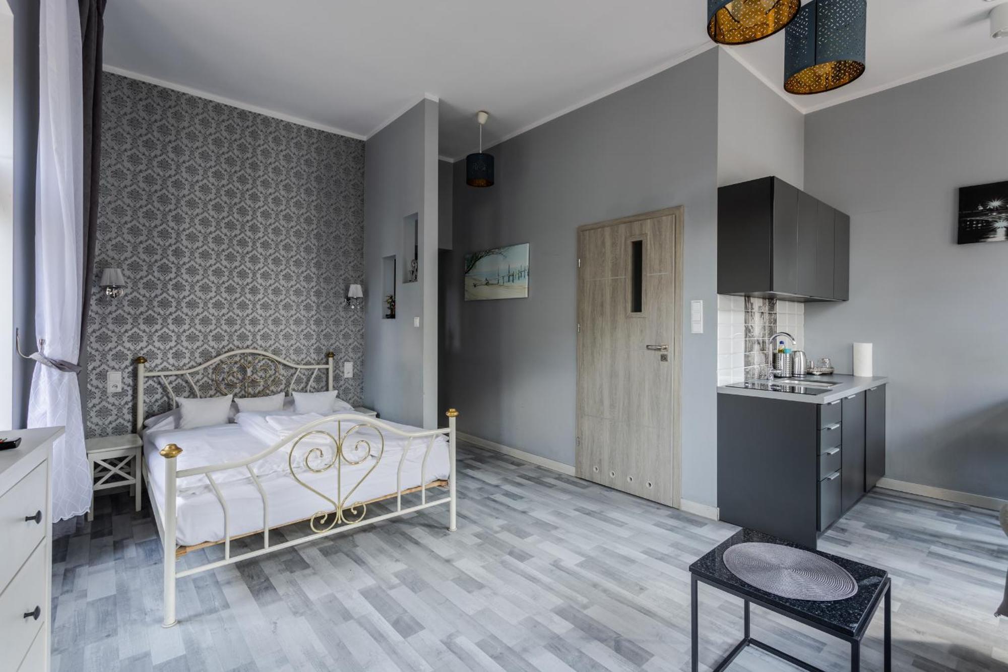 Functional And Comfortable Very Berry Studios In Poznan By Noclegi Renters Экстерьер фото